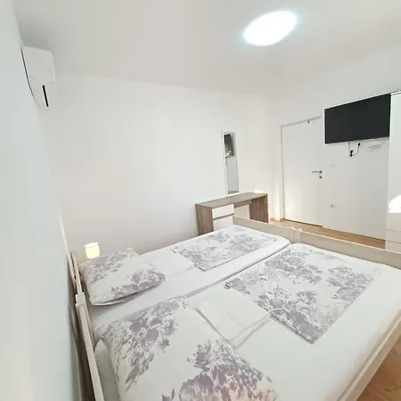 Apartment Mira Trogir Exterior photo