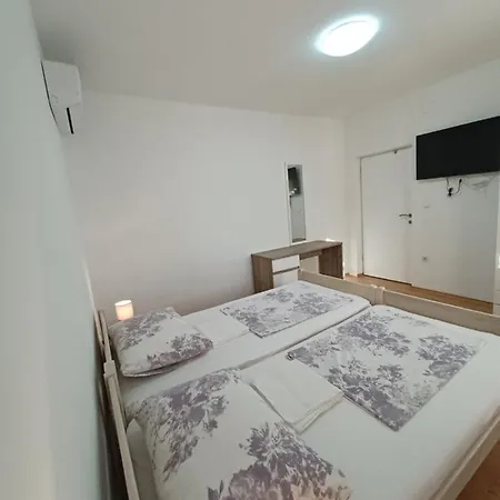Apartment Mira Trogir Exterior photo