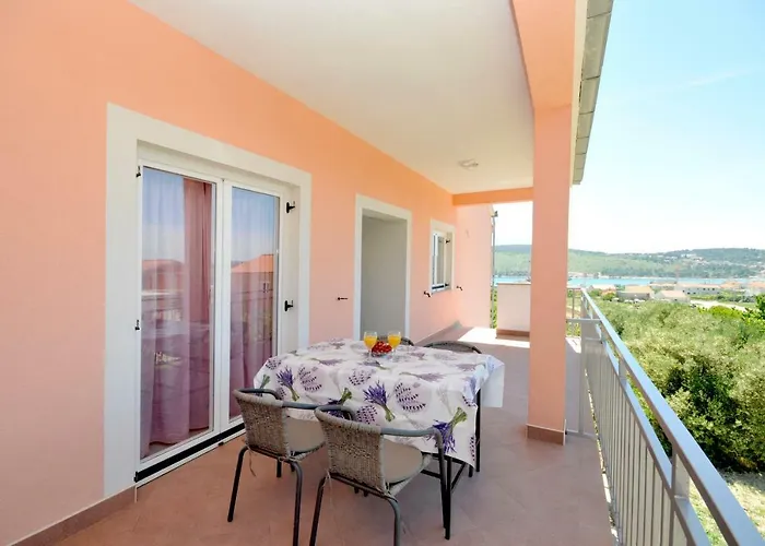 Apartment Mira