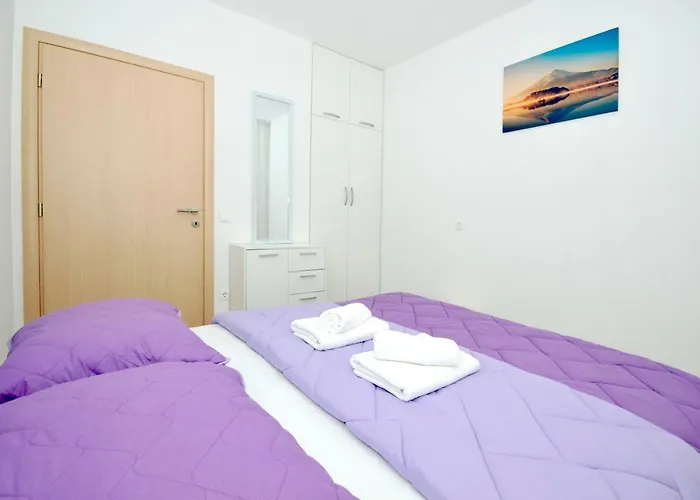 Apartment Mira