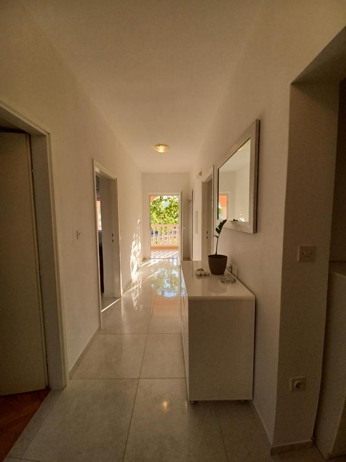 Apartment Mira